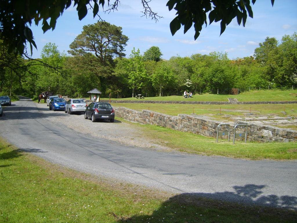 The Benwiskin Centre Ballaghnatrillick Exterior photo